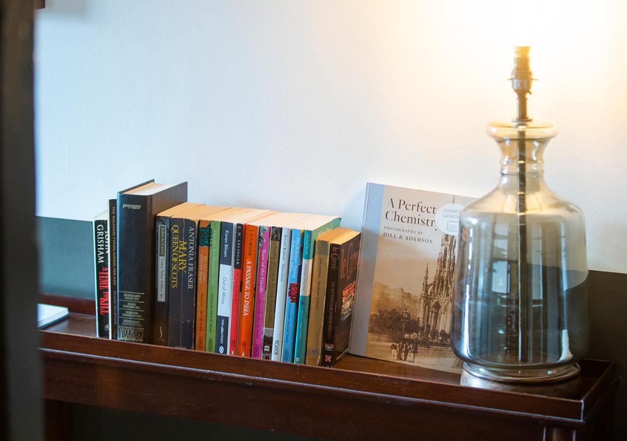 The Rock House - Terrace Apartment - In Heart Of The City Edinburgh Bagian luar foto